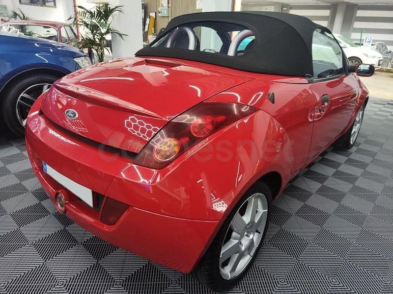 Usado Ford StreetKa 95 CV (69 kW) 2004 Rojo Descapotable