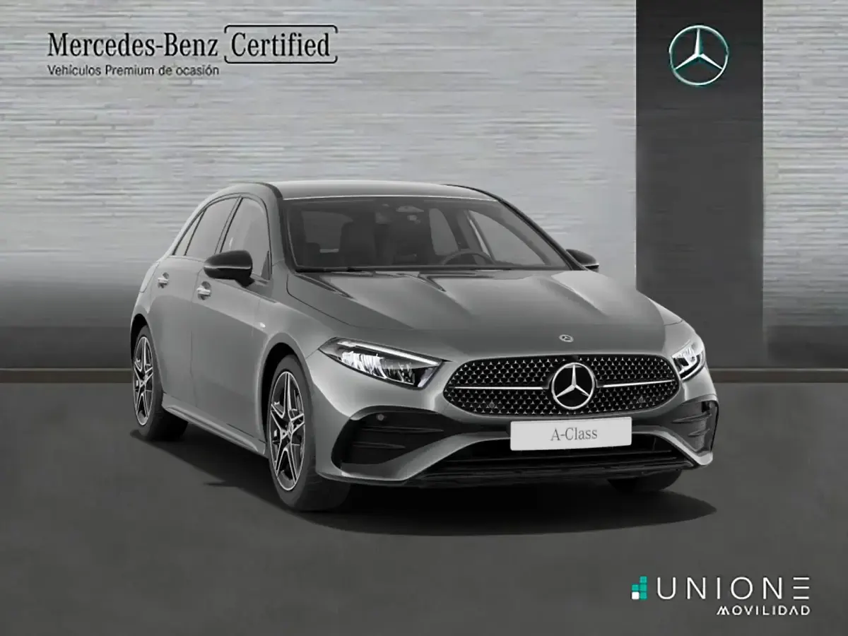Usado Mercedes A250 120 CV (88 kW) 2025 Gris Berlina