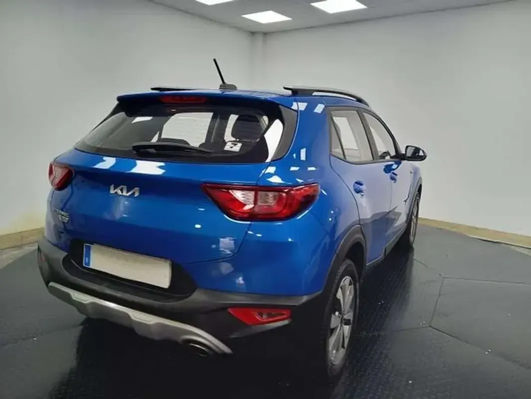 Usado Kia Stonic 101 CV (74 kW) 2023 Azul SUV