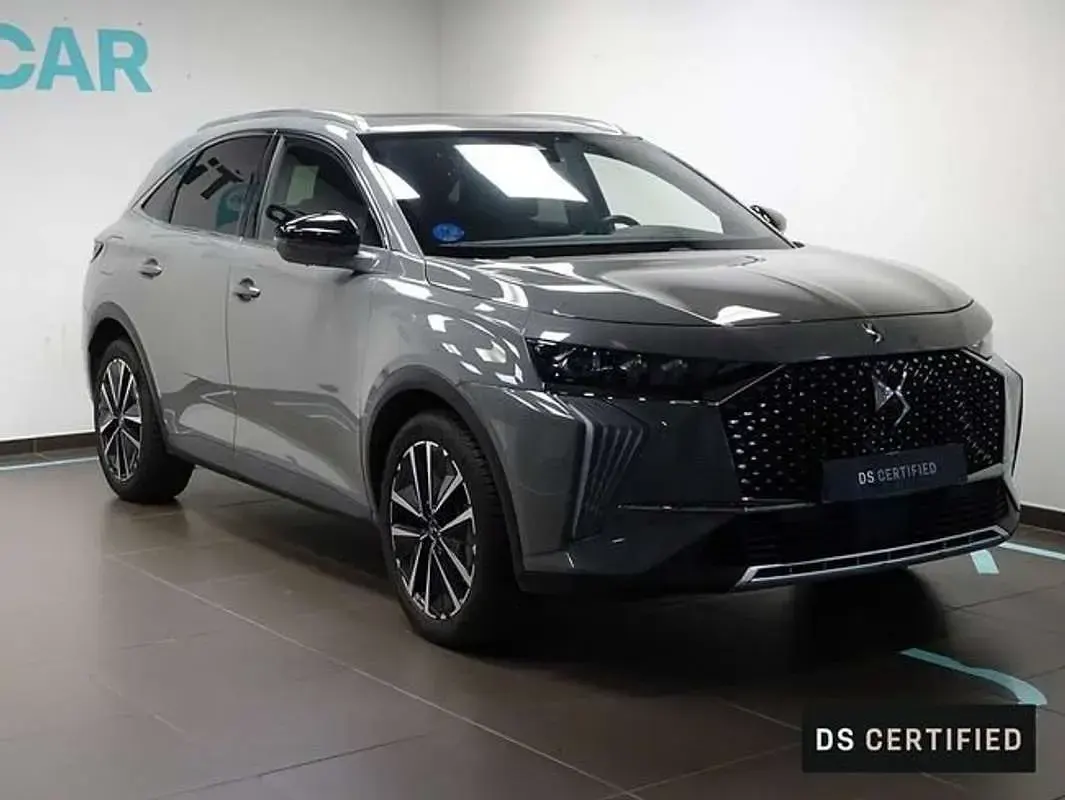 Usado DS Automobiles DS7 Crossback Opera 299 CV (219 kW) 2023 Gris SUV