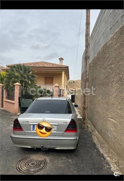 Usado Mercedes C220 Elegance 125 CV (91 kW) 2002 Gris / plata Familiar