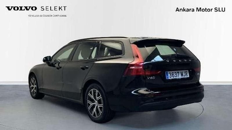 Usado Volvo V60 197 CV (144 kW) 2023 Negro Familiar