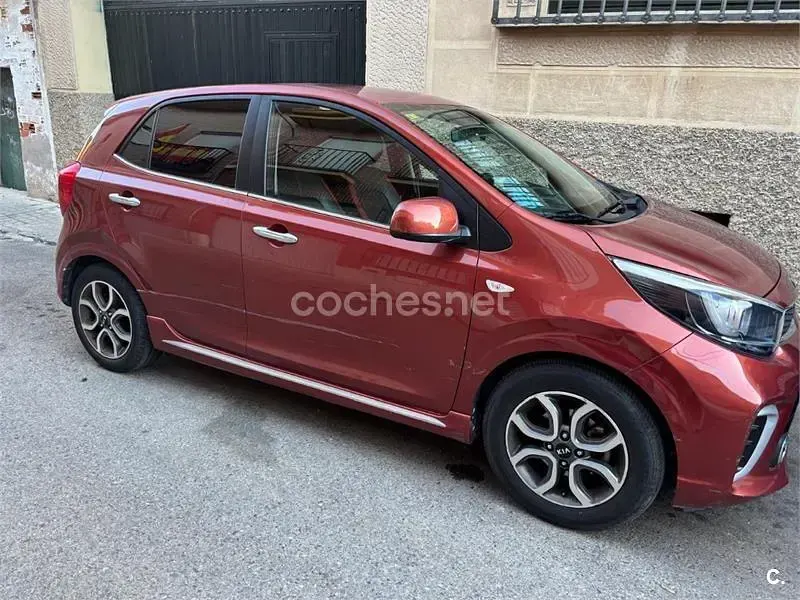 Usado Kia Picanto GT-Line 67 CV (49 kW) 2020 Rojo Utilitario