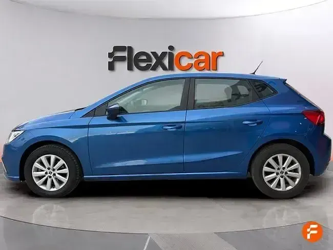 Usado Seat Ibiza Style 80 CV (58 kW) 2023 Azul Utilitario