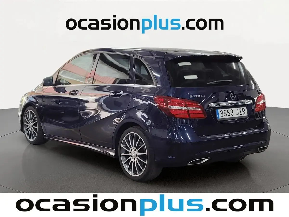 Usado Mercedes B200 136 CV (100 kW) 2017 Azul Utilitario