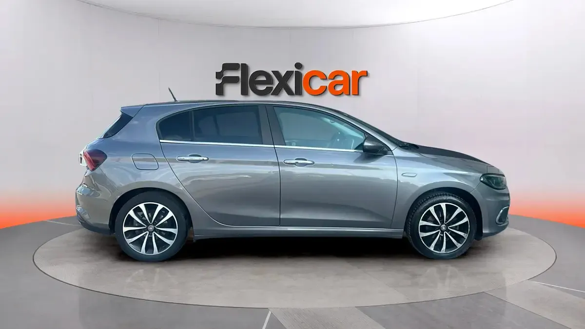 Usado Fiat Tipo Lounge 120 CV (88 kW) 2020 Gris Berlina