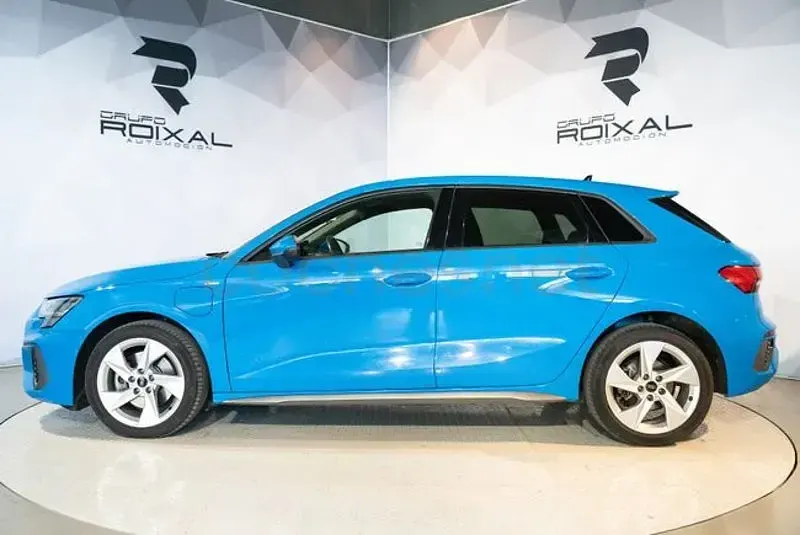 Usado Audi A3 S-Line 204 CV (150 kW) 2022 Azul Berlina