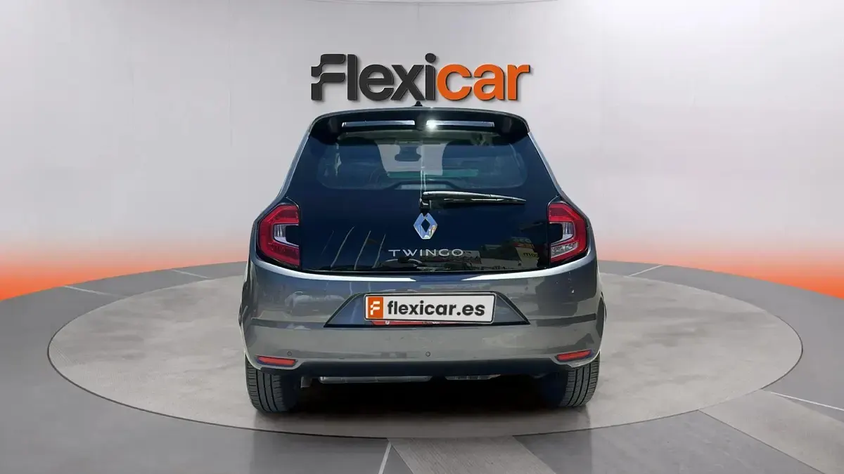 Usado Renault Twingo Zen 93 CV (68 kW) 2020 Gris Utilitario