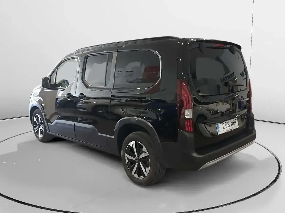 Usado Peugeot Rifter GT 131 CV (96 kW) 2025 Negro Monovolumen