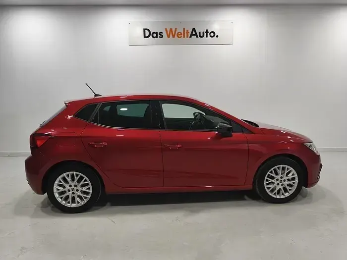 Usado Seat Ibiza FR 115 CV (84 kW) 2024 Rojo Utilitario