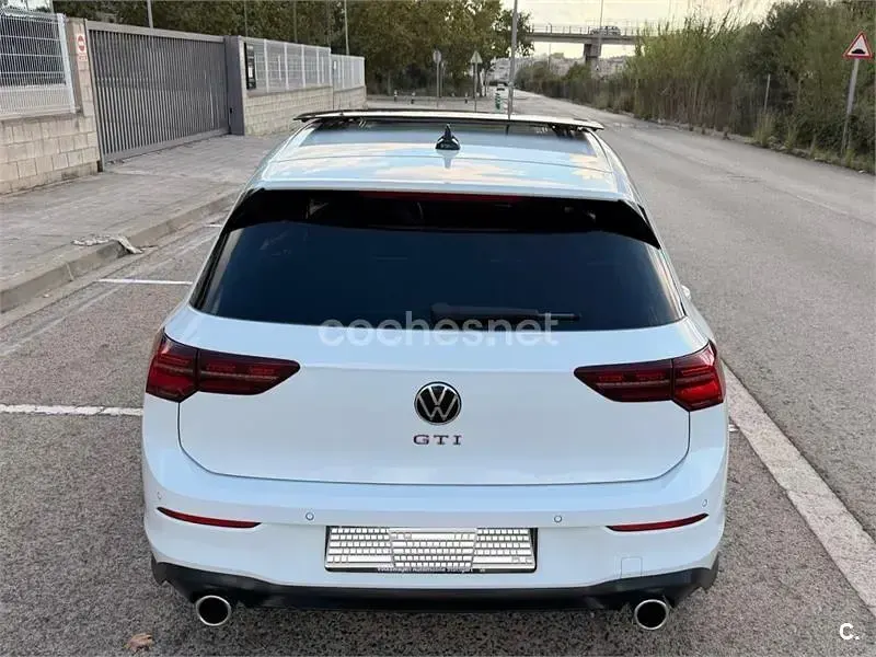 Usado VW Golf VIII GTI 245 CV (180 kW) 2022 Blanco Berlina