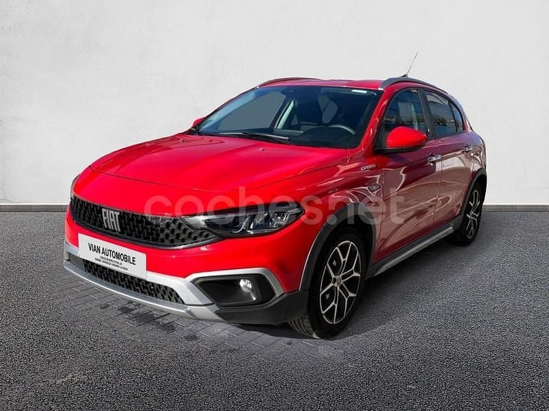Rojo Usado 2024 Fiat Tipo Cross Berlina | 15.490 € (Precio justo) - Imagen 1/4
