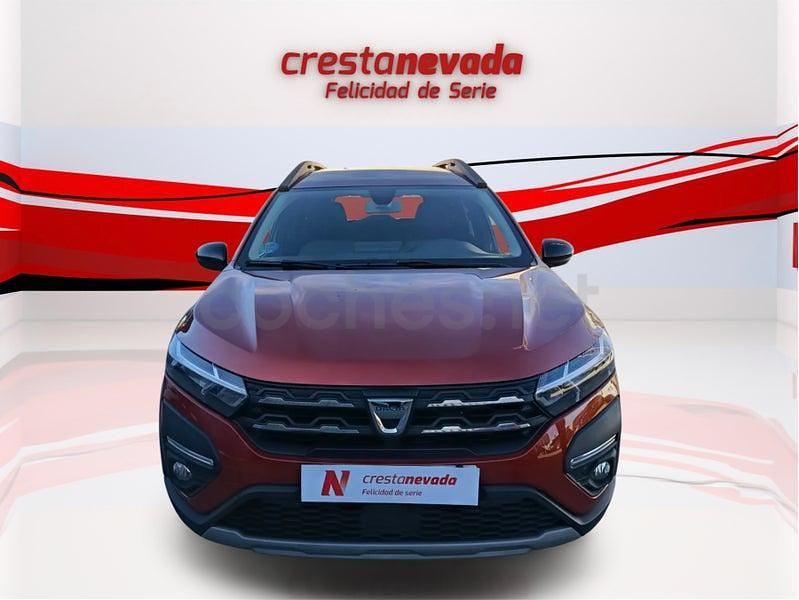 Usado Dacia Jogger Extreme 100 CV (73 kW) 2022 Rojo Monovolumen