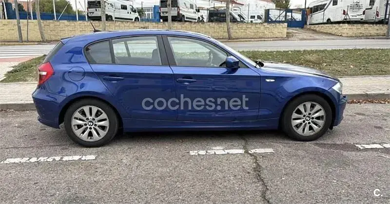 Usado BMW 120 170 CV (125 kW) 2009 Azul Utilitario