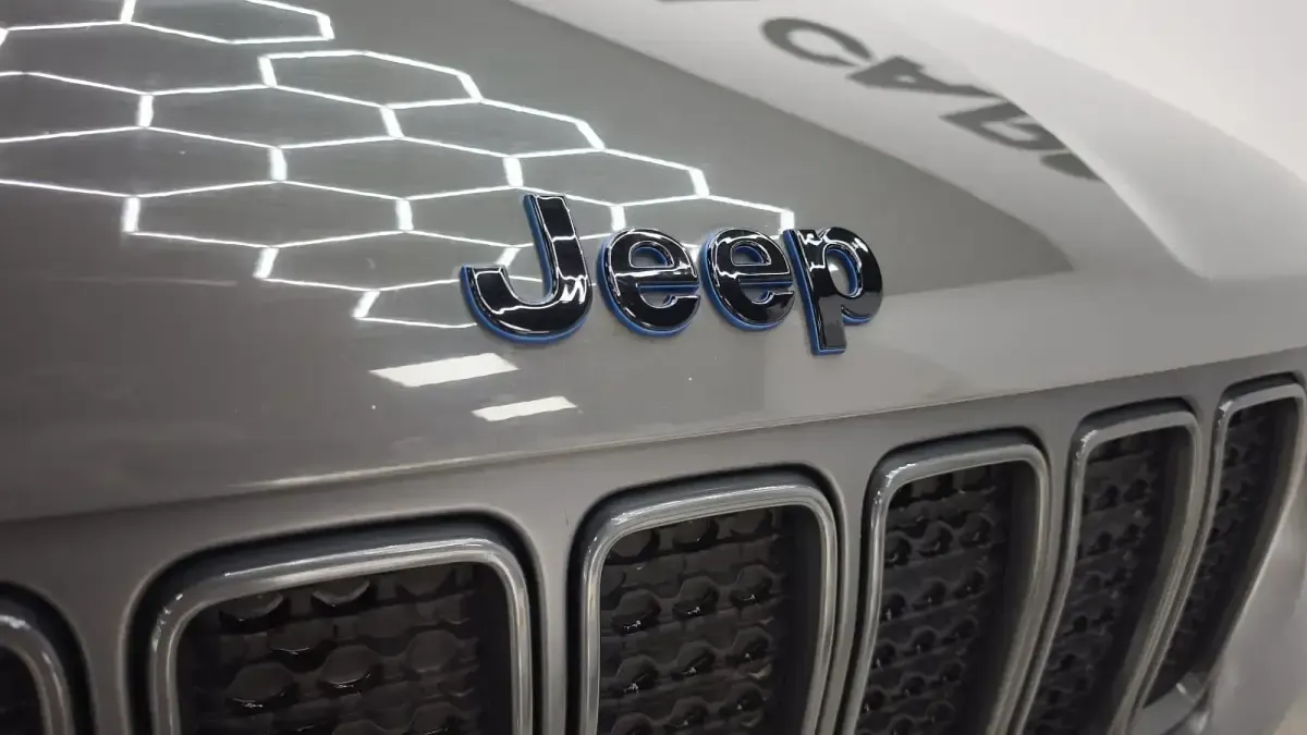Usado Jeep Renegade Limited 240 CV (176 kW) 2022 Gris SUV