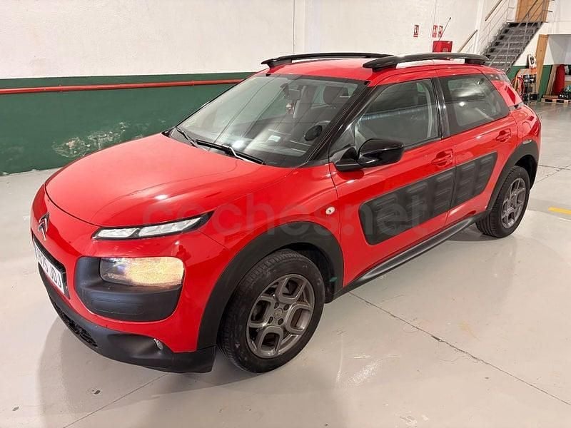 Usado Citroën C4 Cactus Feel 100 CV (73 kW) 2015 Rojo Utilitario