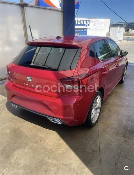 Usado Seat Ibiza FR 90 CV (66 kW) 2019 Rojo Utilitario