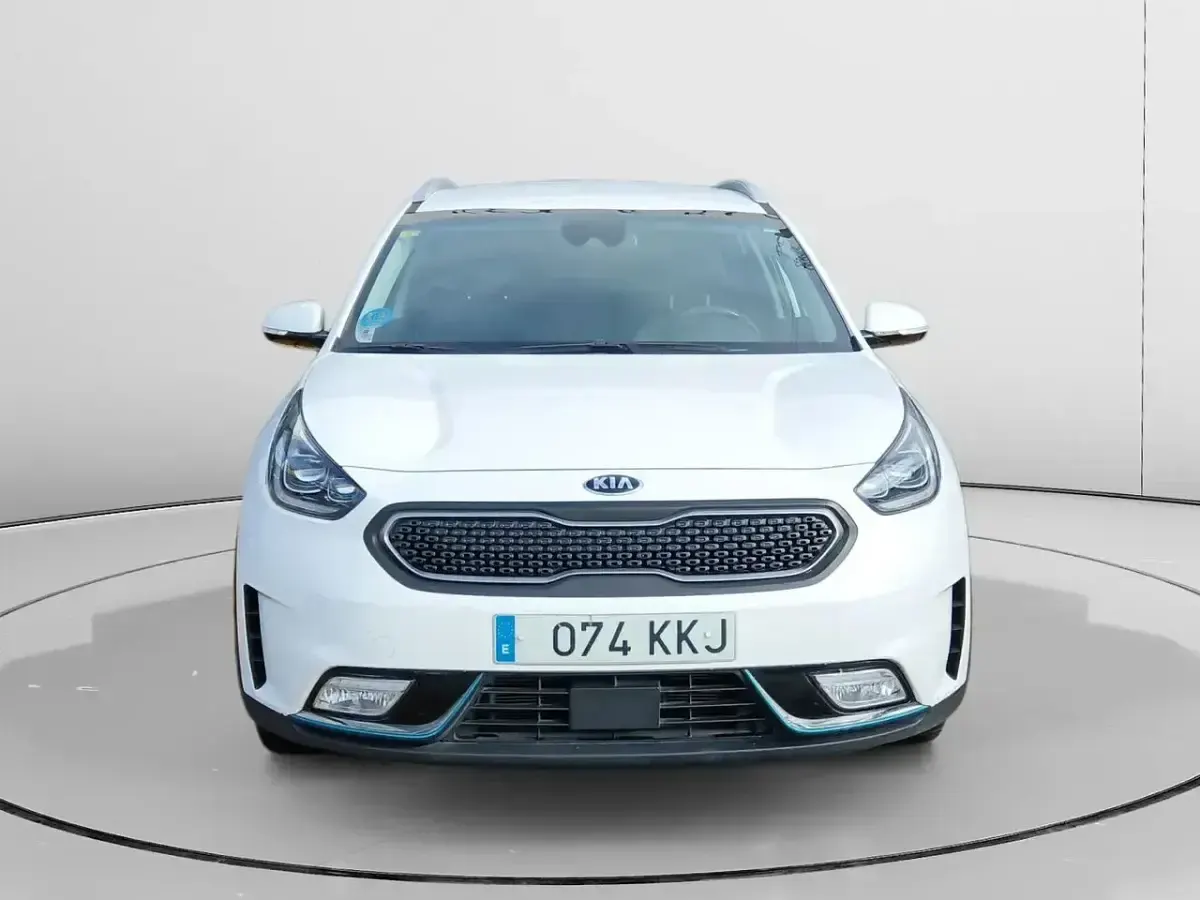 Begagnad Kia Niro 141 HK (103 kW) 2018 Vit SUV