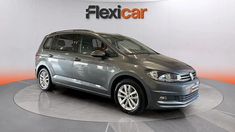 Usado VW Touran Advance 116 CV (85 kW) 2019 Blanco Monovolumen