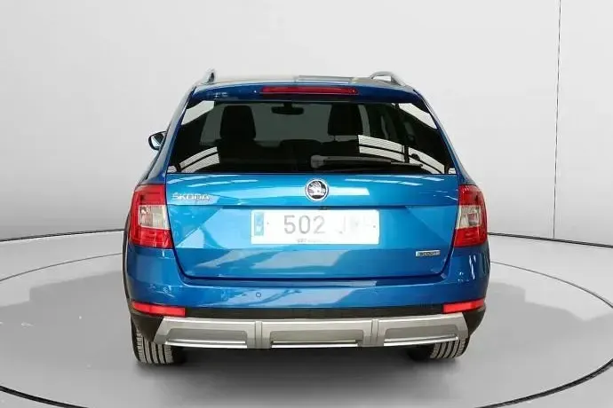 Usado Skoda 105 184 CV (135 kW) 2017