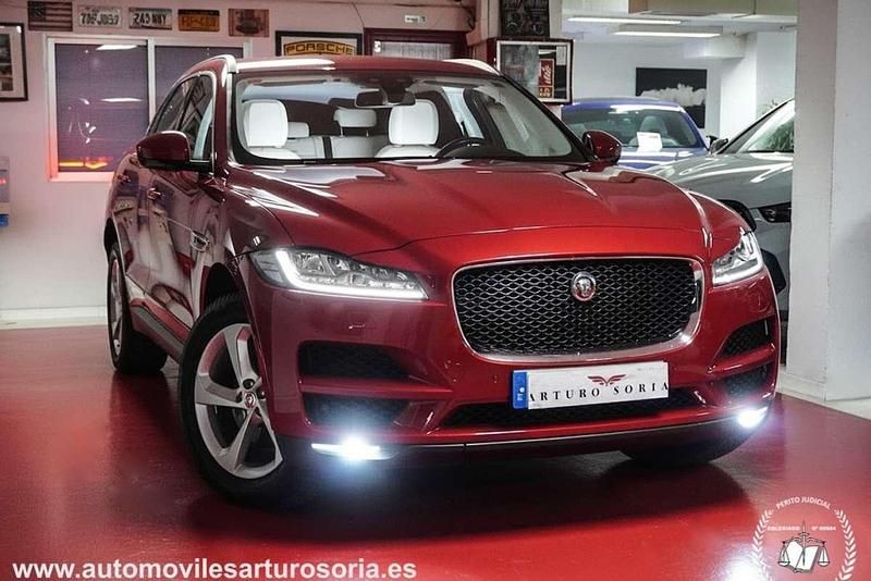 Usado Jaguar F-Pace Prestige 300 HP (220 kW) 2017 Vermelho SUV