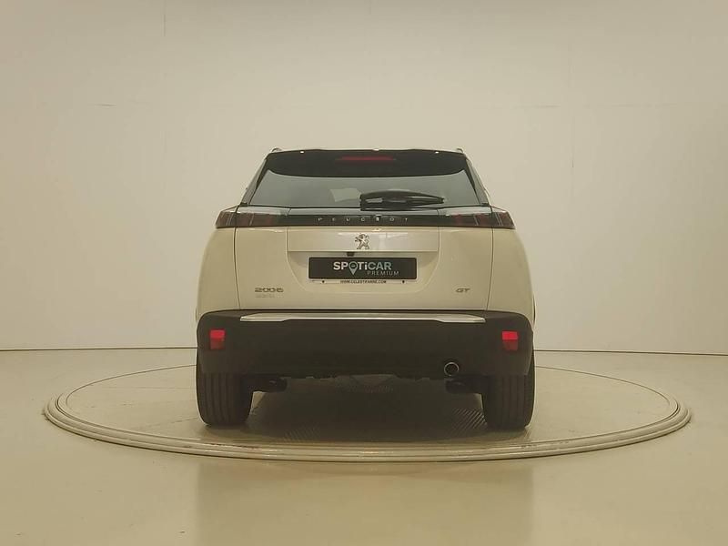 Käytetty Peugeot 2008 GT 130 HP (95 kW) 2022 Valkoinen Katumaasturi