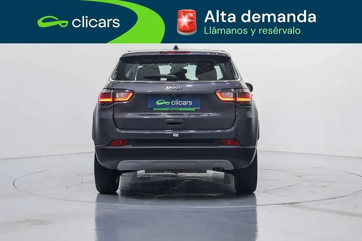 Usado Jeep Compass Altitude 145 CV (106 kW) 2025 Gris SUV