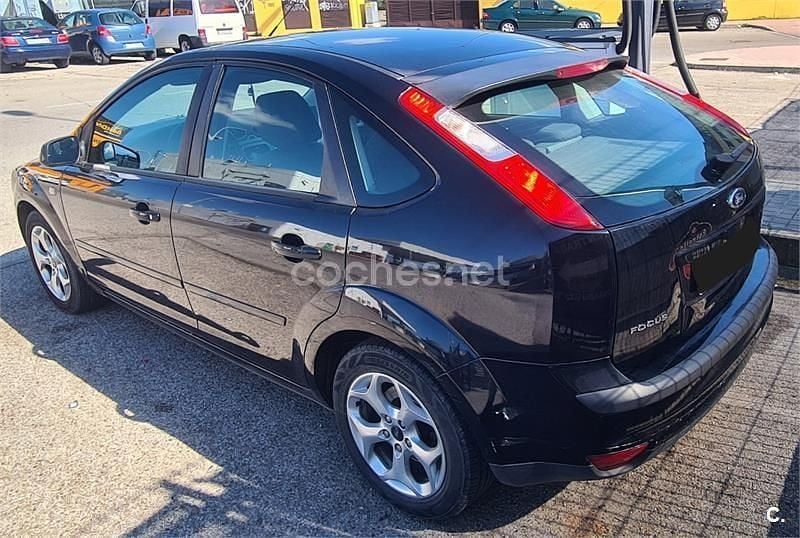 Usado Ford Focus Trend 115 CV (84 kW) 2007 Negro Berlina