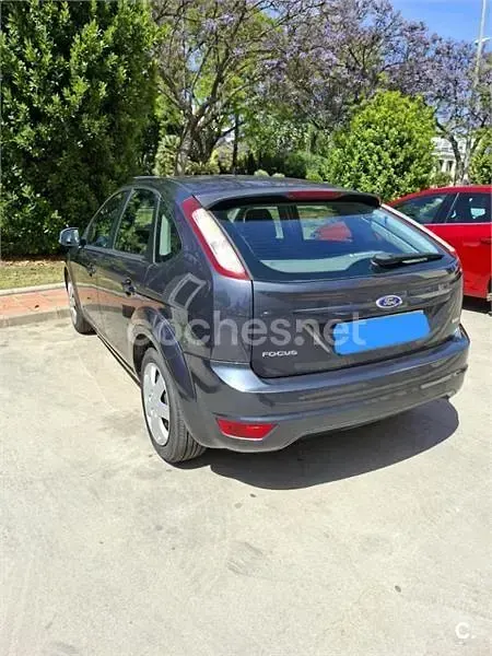 Usado Ford Focus Trend 115 CV (84 kW) 2011 Azul Berlina
