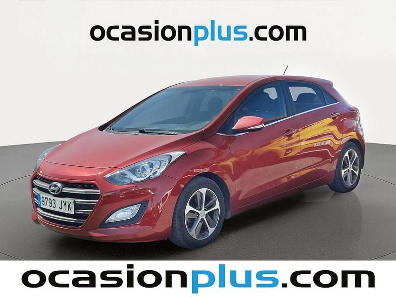 Usado Hyundai i30 GO! 100 CV (73 kW) 2017 Rojo Utilitario