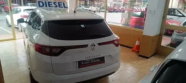 Usado Renault Mégane Business 115 CV (84 kW) 2019 Blanco Familiar