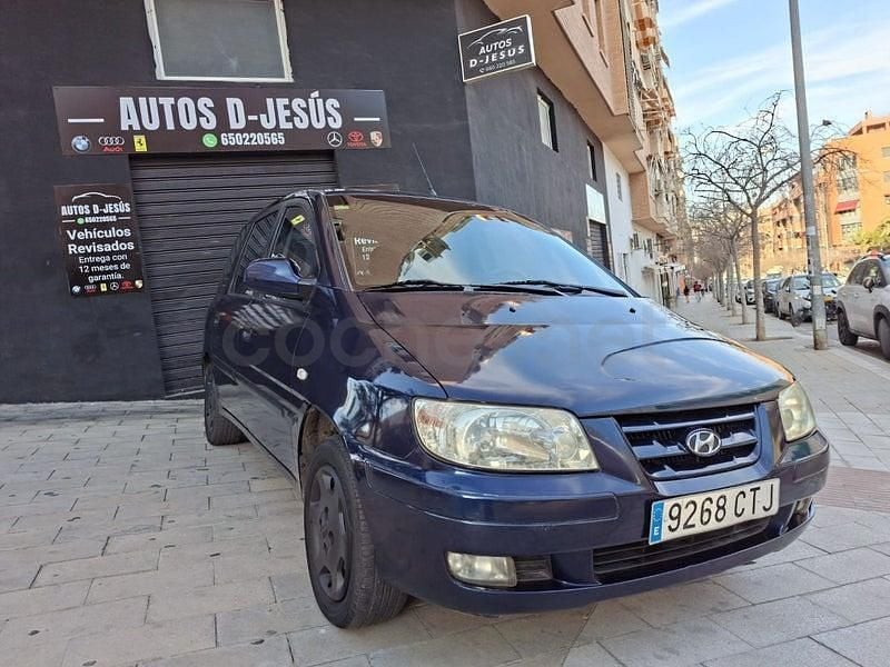Usado Hyundai Matrix GLS 103 CV (75 kW) 2004 Azul Monovolumen