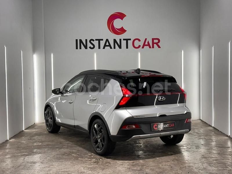 Usado Hyundai Bayon 100 CV (73 kW) 2022 Gris / plata SUV
