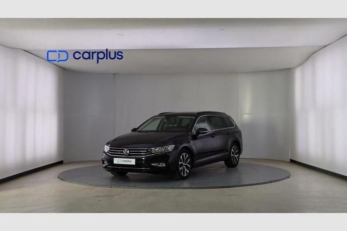 Negro Usado 2021 VW Passat Executive Familiar | 19.990 € (Precio justo) - Imagen 1/4