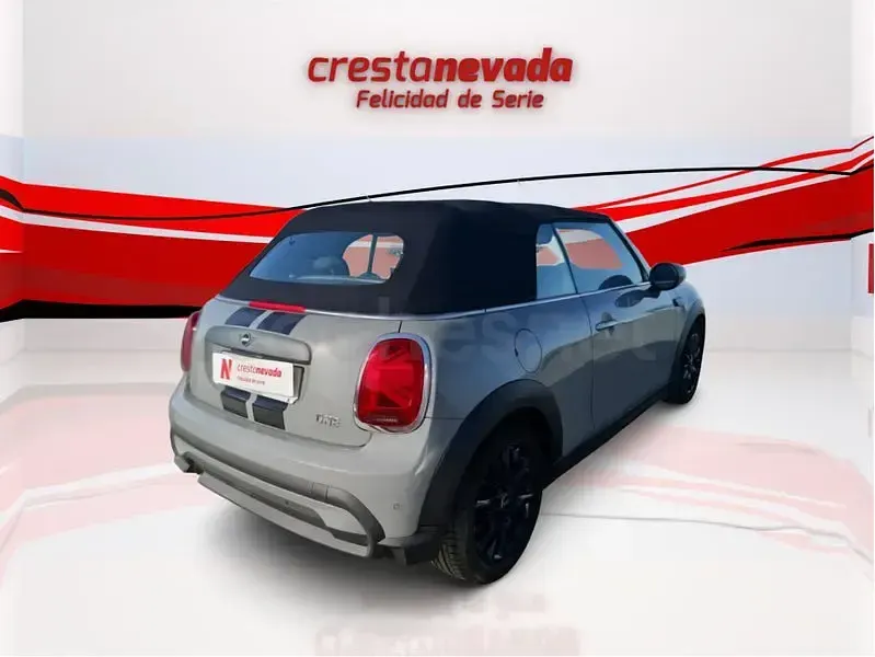 Usado Mini One Cabriolet 102 CV (75 kW) 2021 Gris / plata Descapotable