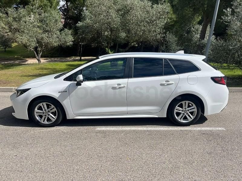 Usado Toyota Corolla Active 122 CV (89 kW) 2021 Blanco Familiar