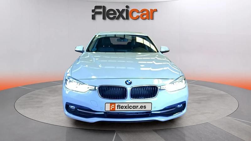 Usado BMW 318 150 CV (110 kW) 2017 Blanco Berlina