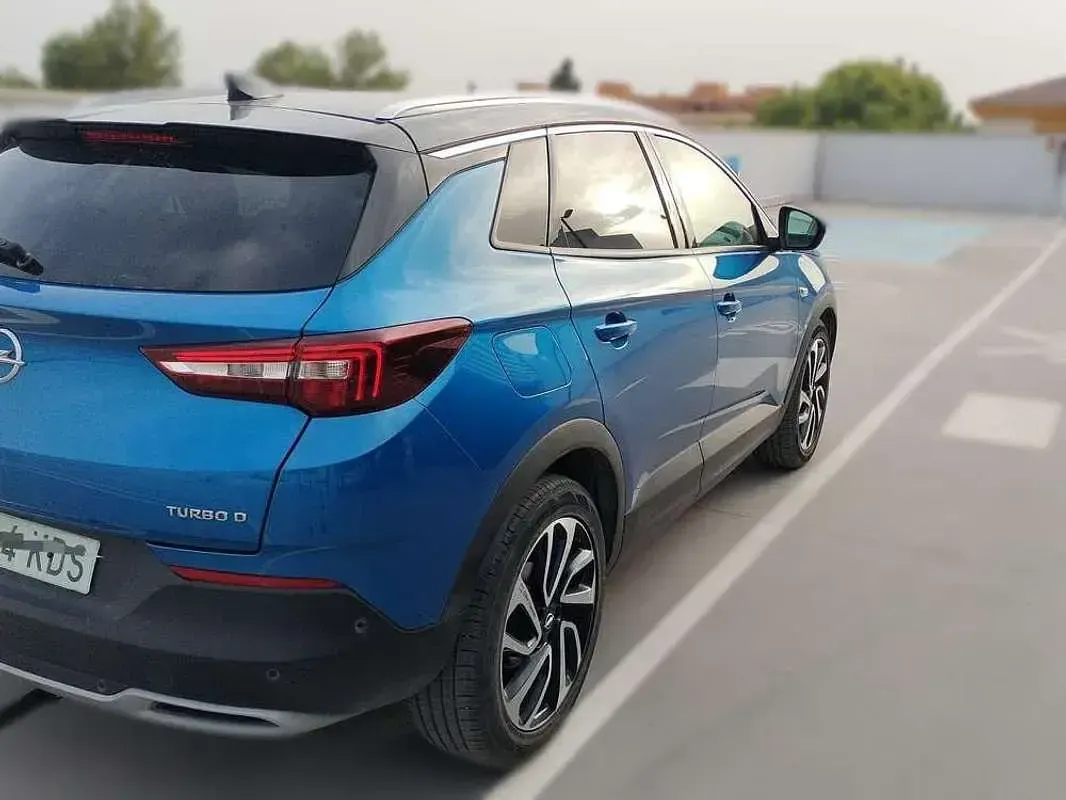 Usado Opel Grandland X Excellence 120 CV (88 kW) 2017 Azul SUV