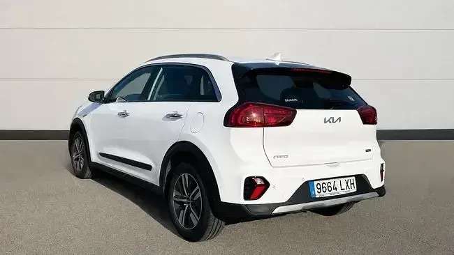 Usado Kia Niro 141 CV (103 kW) 2022 Blanco SUV