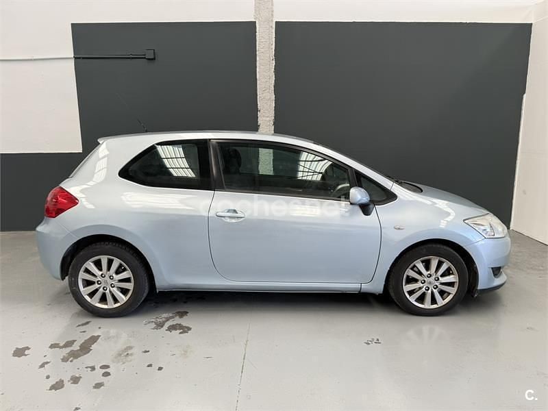 Usado Toyota Auris Sol 126 CV (92 kW) 2008 Azul Berlina