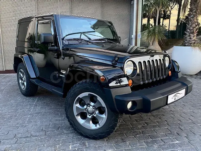 Usado Jeep Wrangler Sahara 200 CV (147 kW) 2012 Negro SUV