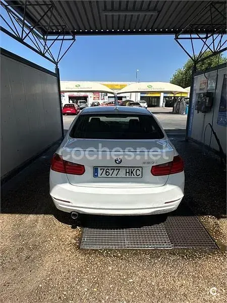 Usado BMW 320 Luxury Line 184 CV (135 kW) 2012 Blanco Berlina