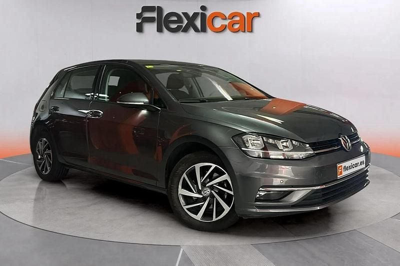 Gris Usado 2018 VW Golf VII Advance Berlina | 13.490 € (Buen precio) - Imagen 1/4