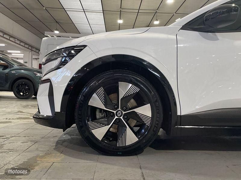 Usado Renault Megane E-Tech Equilibre 95 kW (130 CV) 2023 Blanco Berlina