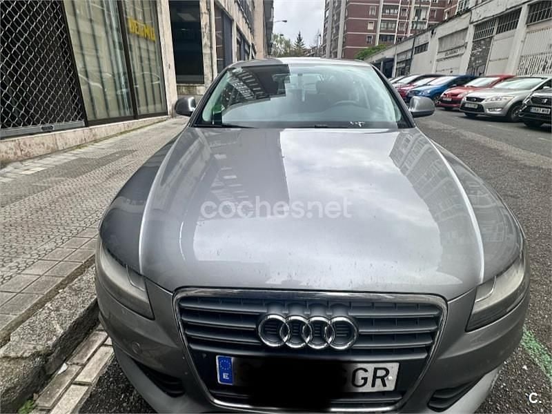 Usado Audi A4 160 HP (117 kW) 2008 Cinzento Sedan