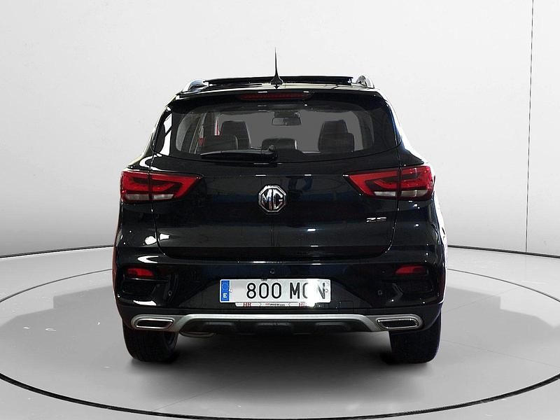 Begagnad MG ZS Luxury 111 HK (81 kW) 2023 Svart SUV