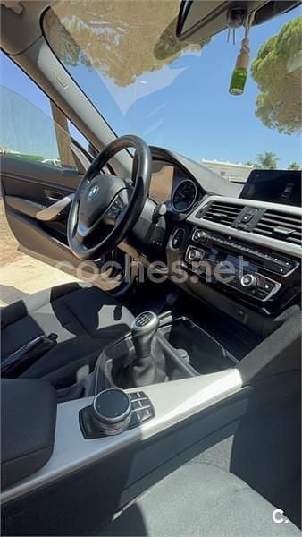 Gris / plata Usado 2019 BMW 318 Berlina | 20.500 € (Precio justo) - Imagen 1/4