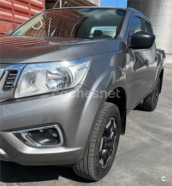 Usado Nissan Navara Acenta 190 CV (139 kW) 2021 Gris / plata Pickup/Camioneta