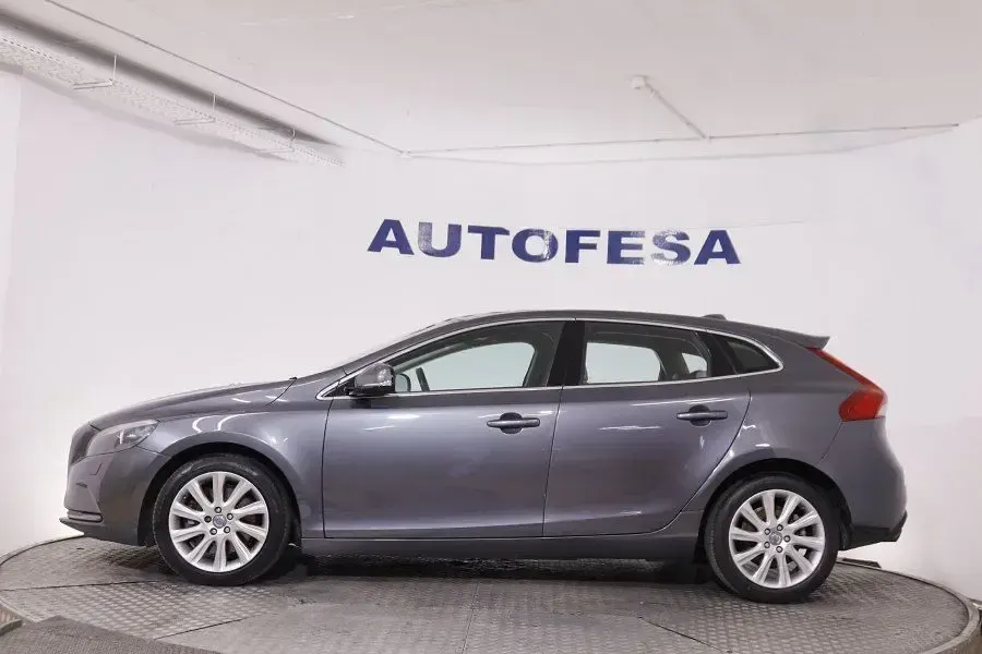 Usado Volvo V40 Inscription 149 CV (109 kW) 2013 Blanco