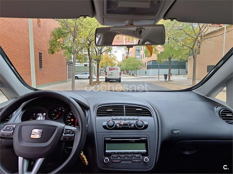 Rojo Usado 2011 Seat Altea XL Style Monovolumen | 6500 € (Precio justo) - Imagen 1/4